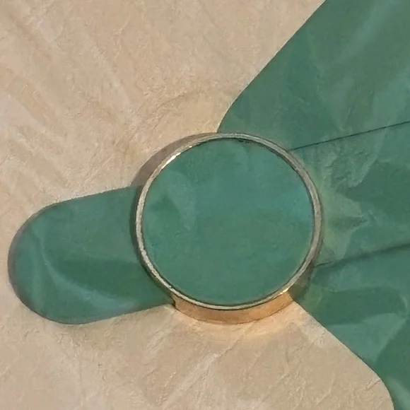 🔷🔹Tiffany & Co. Cream and Green Leather Accessory - Picture 3 of 13